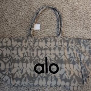 ALO Yoga Gray Patterned Women's Bag